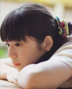 爱情优柔寡断的面相女(图1)