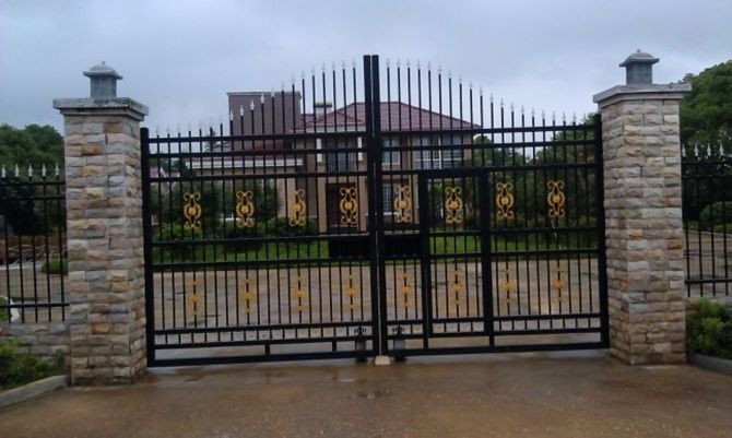 新开公司大门风水3不朝5不正(图1)