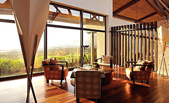 门窗对着池塘会怎样(图1)