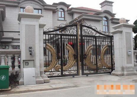 大门风水关系着整个家运 大门招财布局法 大门的开运妙法(图1)