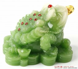 招财三足金蟾